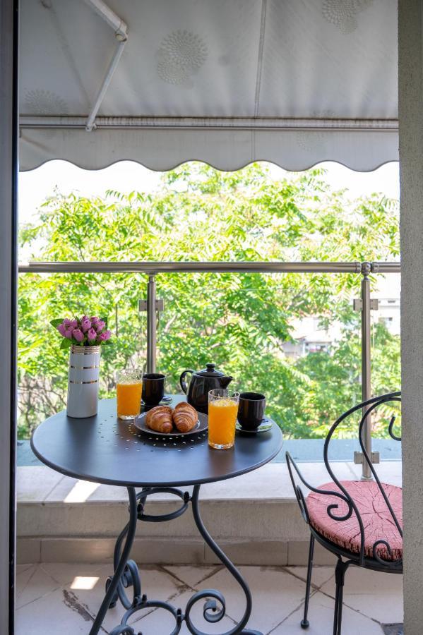 Sunny Studio With A View In Top Center Sofya Dış mekan fotoğraf
